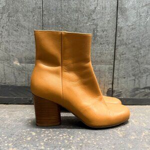 MAISON MARGIELA light brown leather ankle boots booties